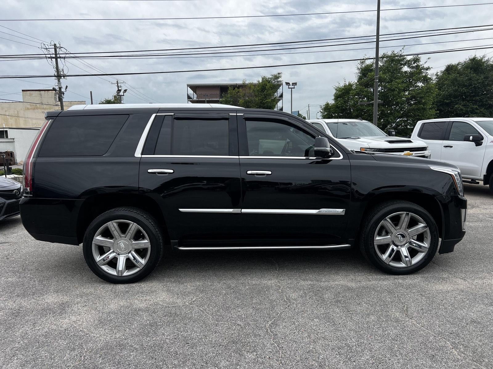 2017 Cadillac Escalade Luxury