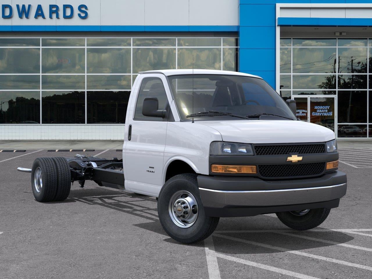 2026 Chevrolet Express Cutaway 3500 1WT