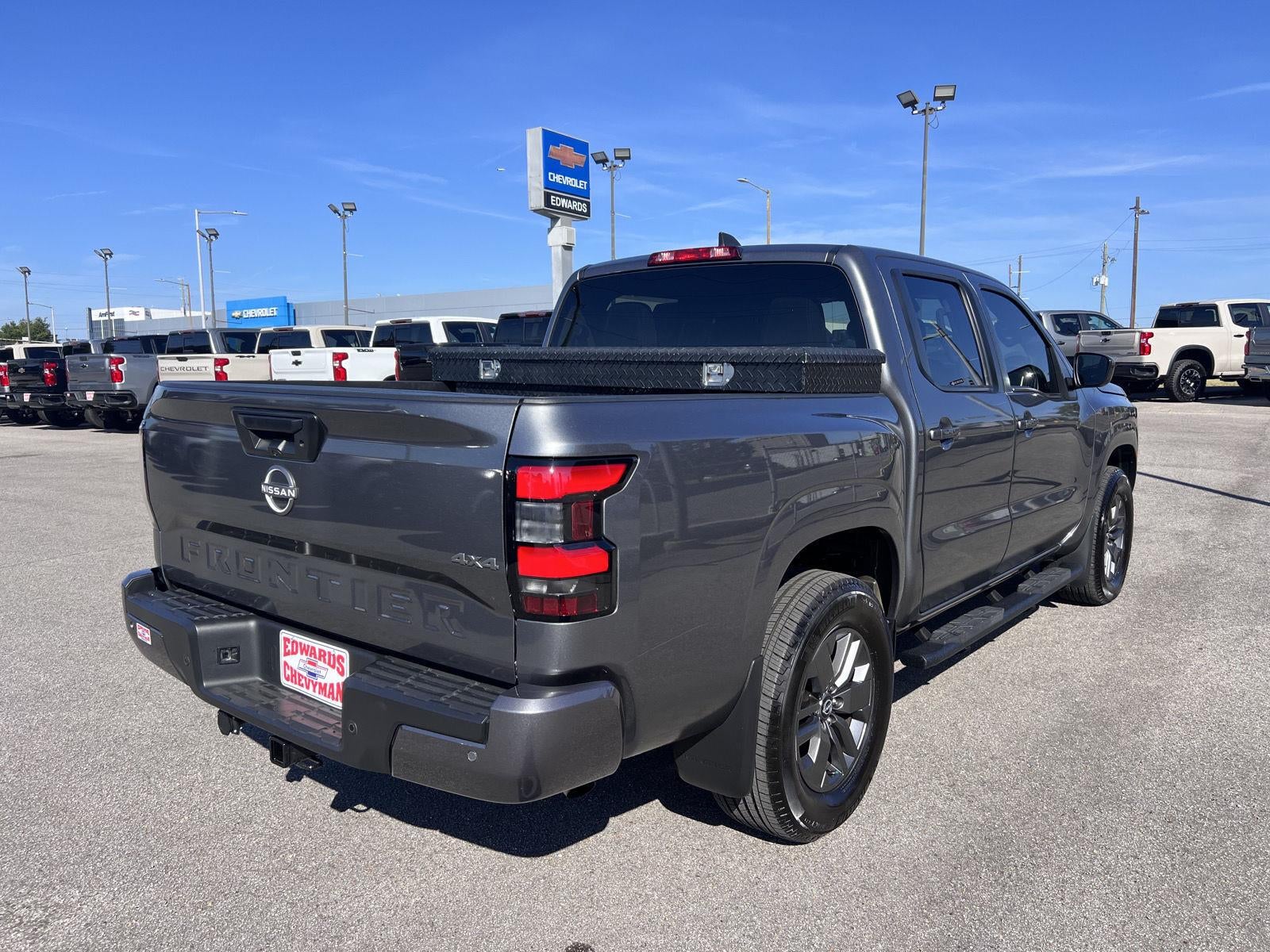 2025 Nissan Frontier SV