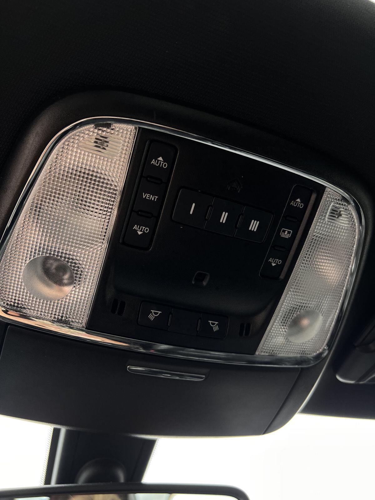 2023 Chrysler 300 300S