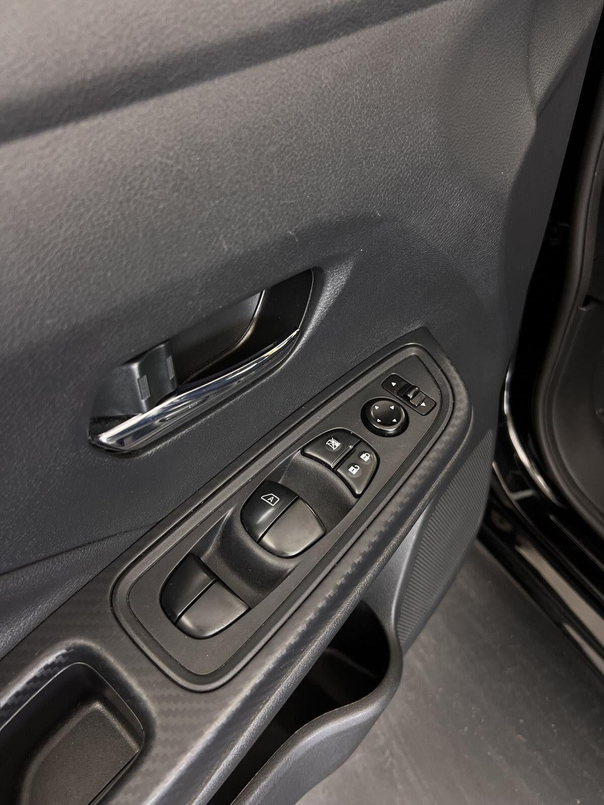 2023 Nissan Versa SV
