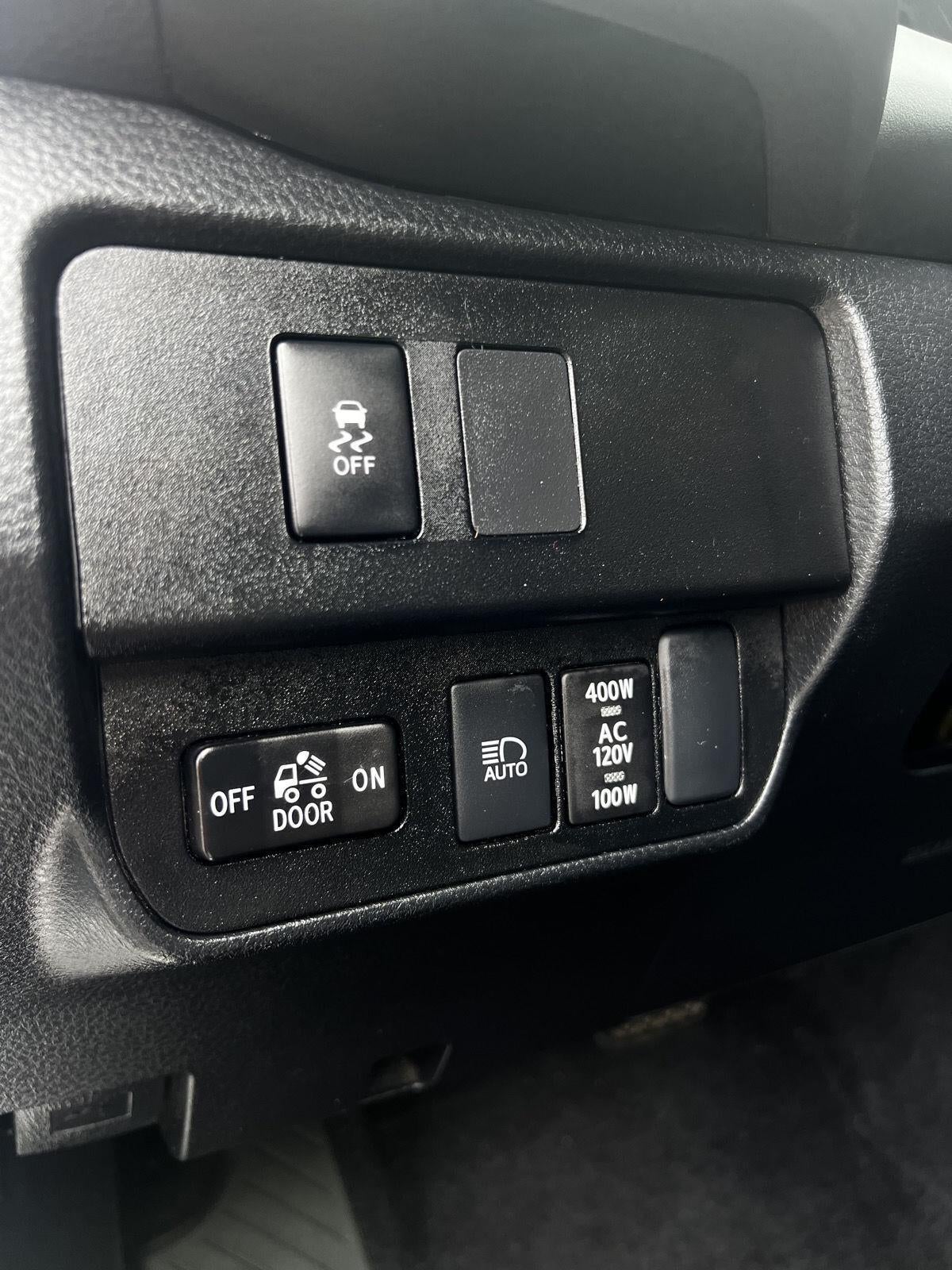 2022 Toyota Tacoma 4WD SR