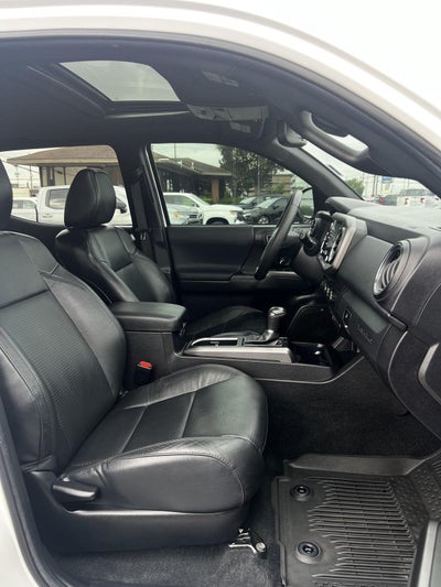 2022 Toyota Tacoma 4WD SR