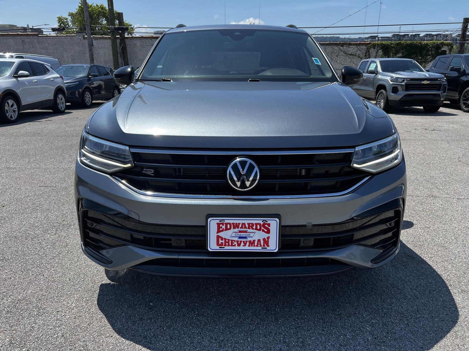 2022 Volkswagen Tiguan SE R-Line Black