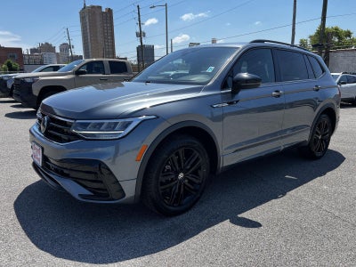 2022 Volkswagen Tiguan SE R-Line Black