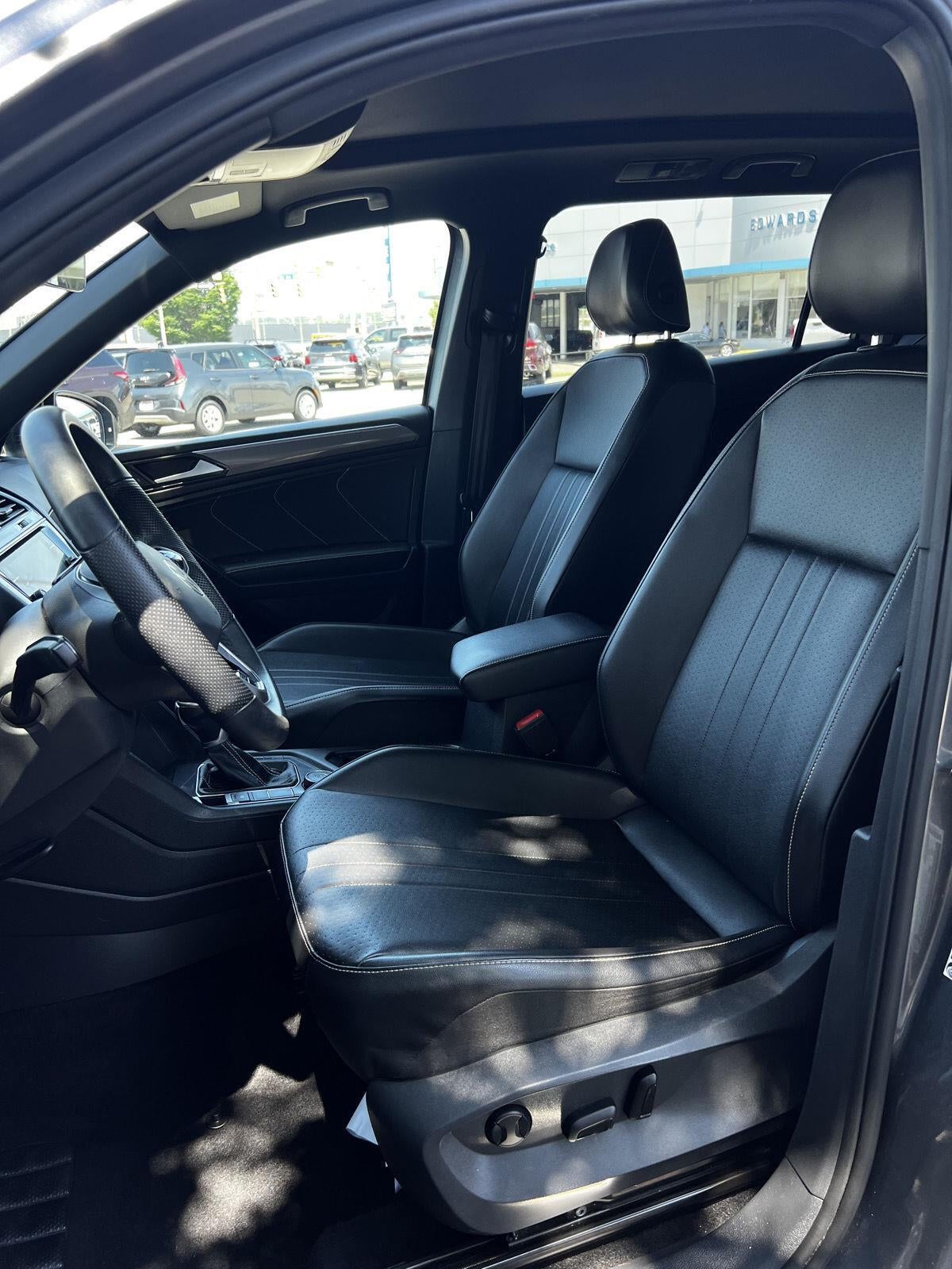 2022 Volkswagen Tiguan SE R-Line Black