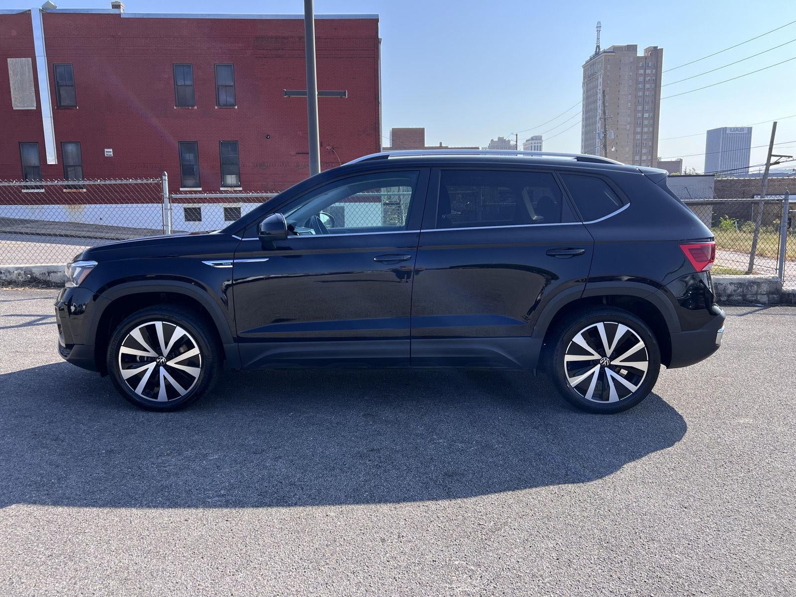 2024 Volkswagen Taos SE