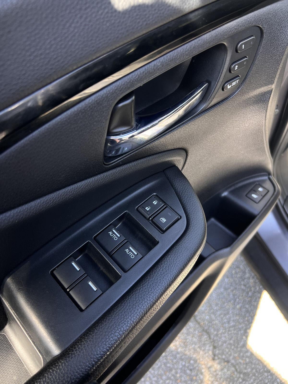 2021 Honda Pilot Touring 8-Passenger