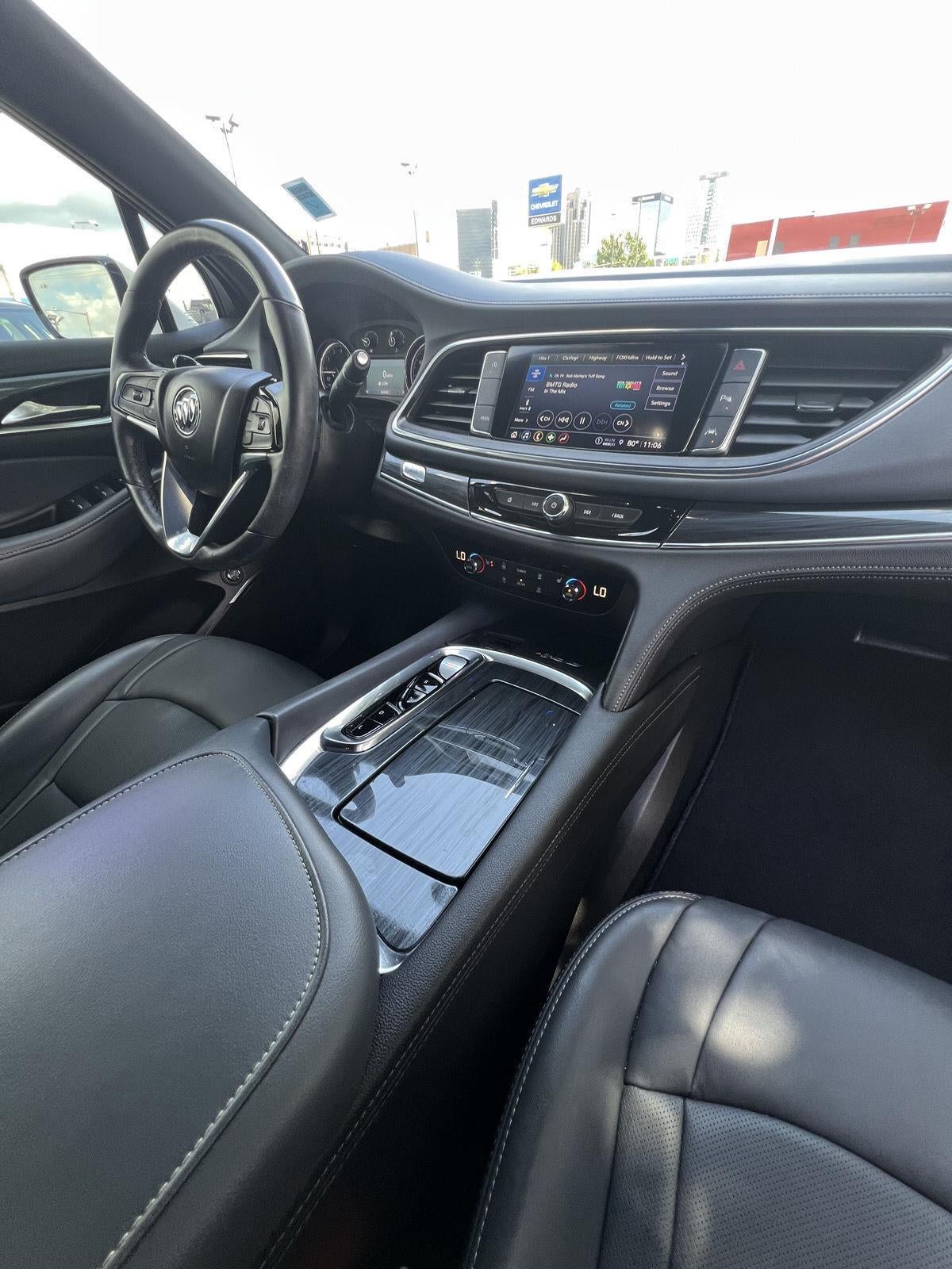 2023 Buick Enclave Essence