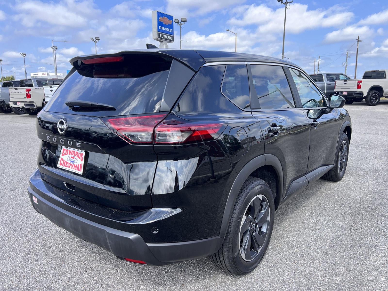 2025 Nissan Rogue SV