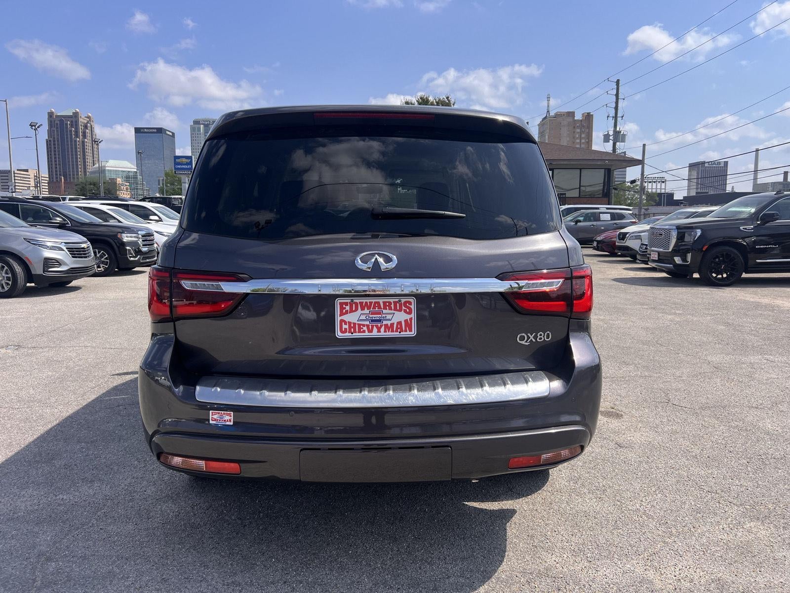 2024 INFINITI QX80 LUXE