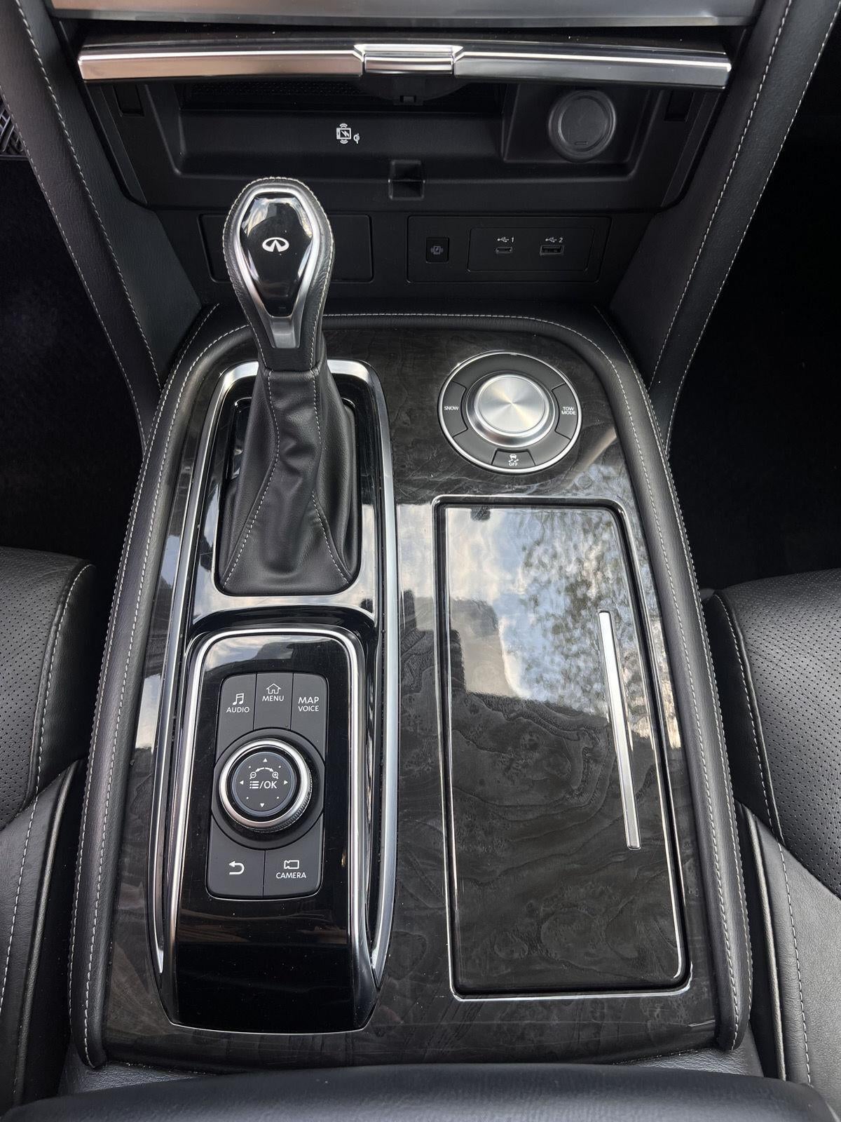 2024 INFINITI QX80 LUXE