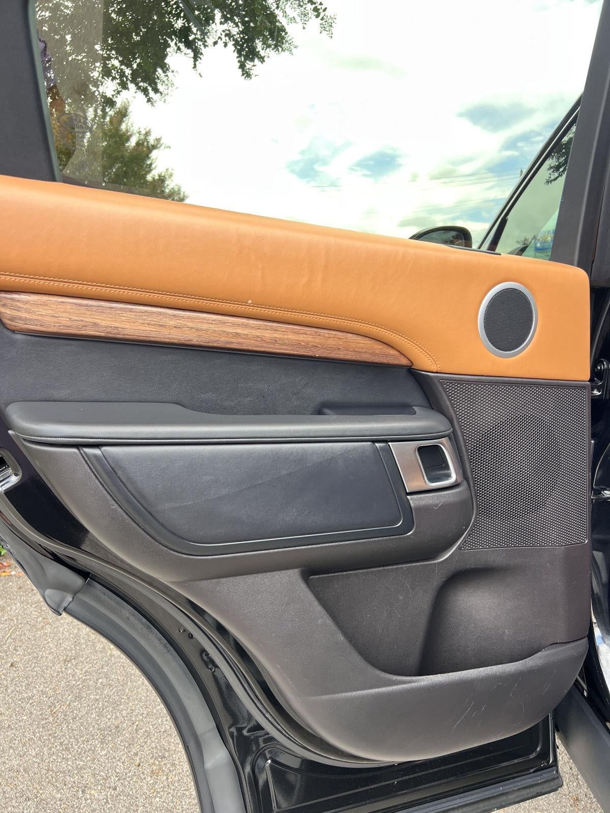 2018 Land Rover Discovery HSE Luxury