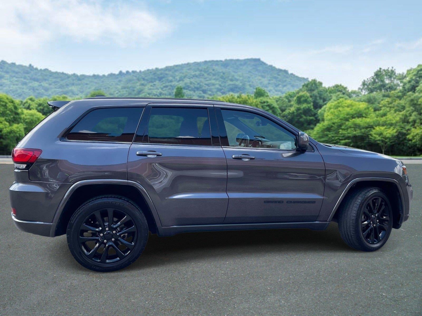 2020 Jeep Grand Cherokee Altitude