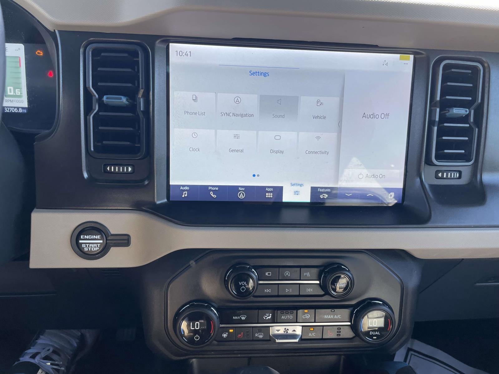 2023 Ford Bronco Base