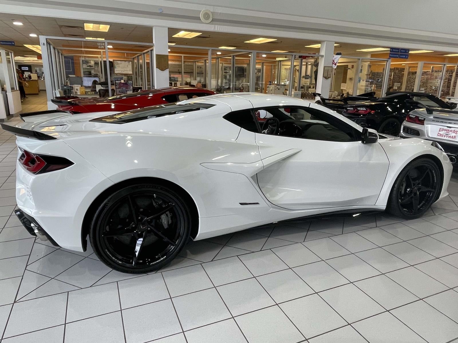 2025 Chevrolet Corvette E-Ray 1LZ