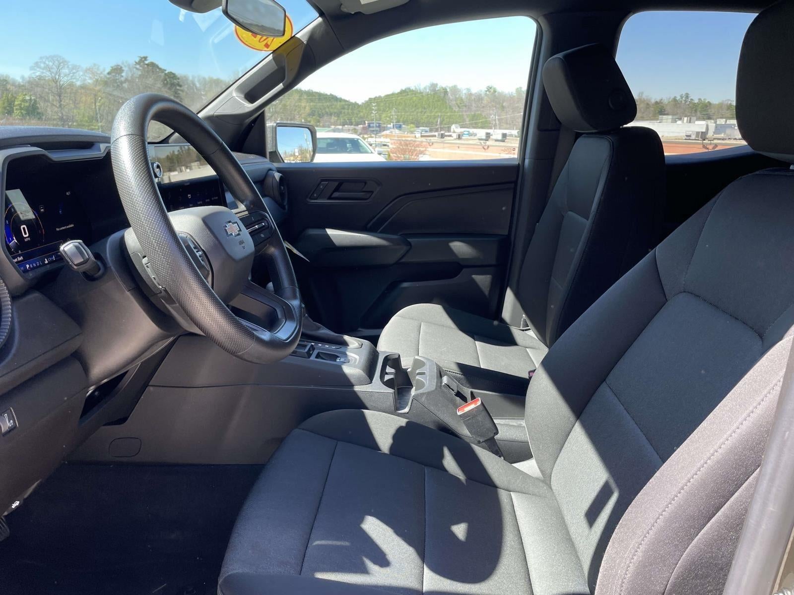 2024 Chevrolet Colorado WT