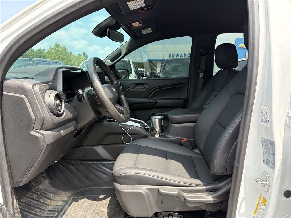 2024 Chevrolet Colorado WT