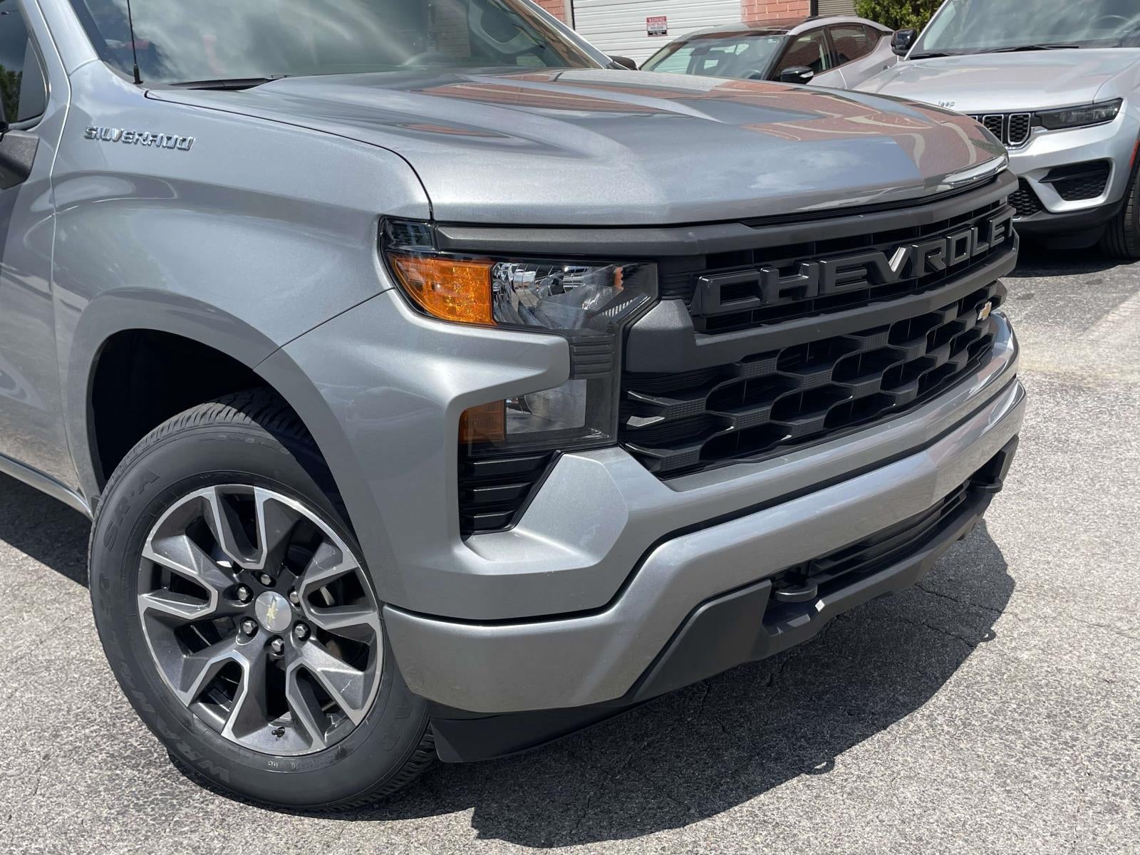 2024 Chevrolet Silverado 1500 Custom