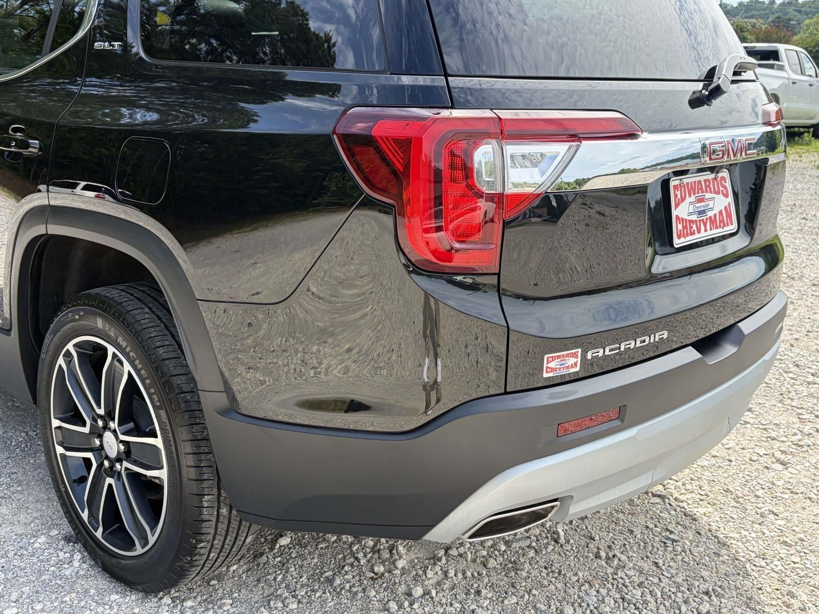 2023 GMC Acadia SLT
