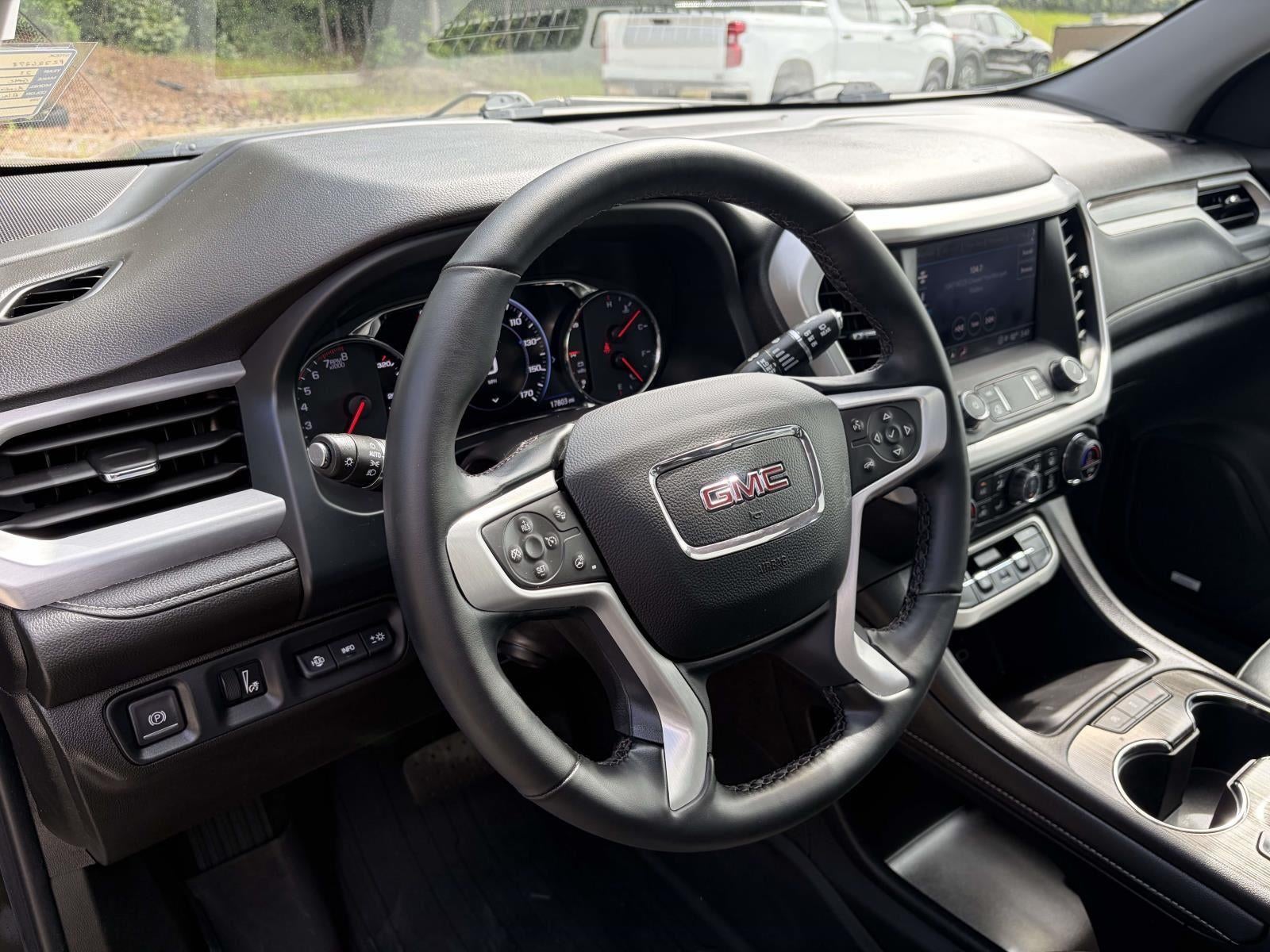 2023 GMC Acadia SLT