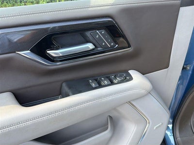 2025 GMC Yukon Elevation