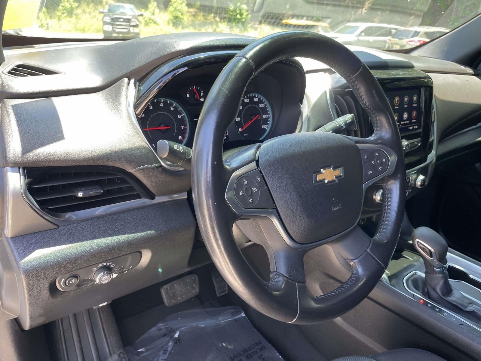 2022 Chevrolet Traverse LT Cloth
