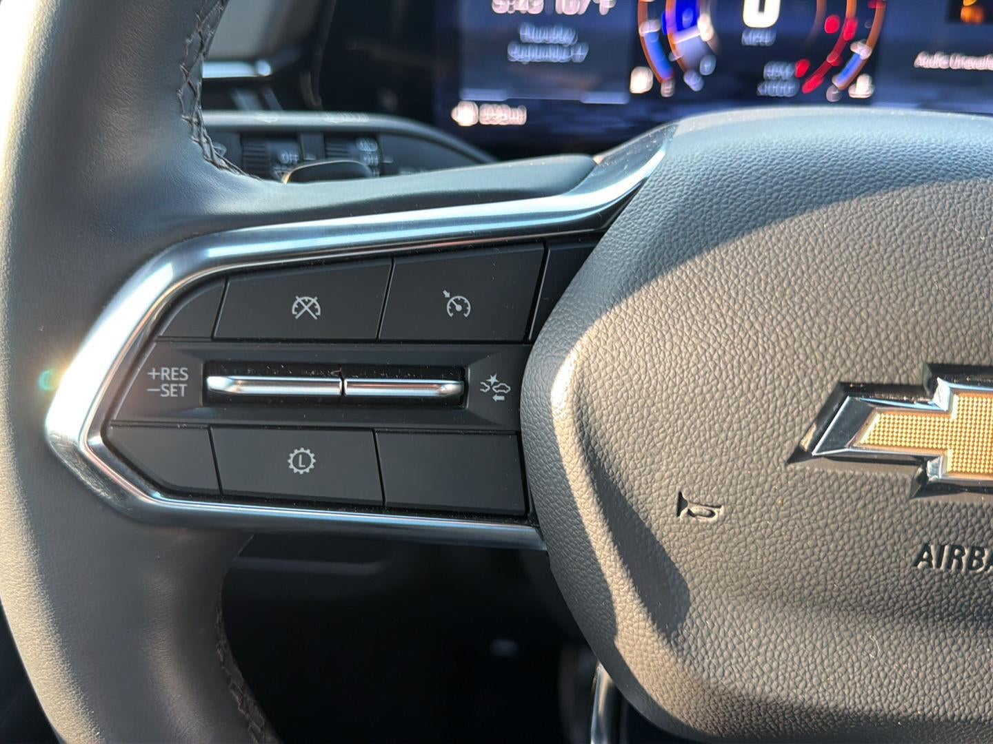 2025 Chevrolet Suburban LT