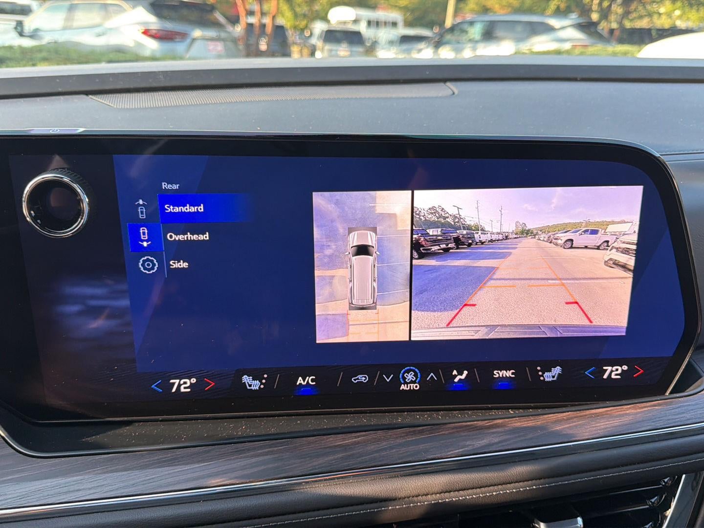 2025 Chevrolet Suburban LT