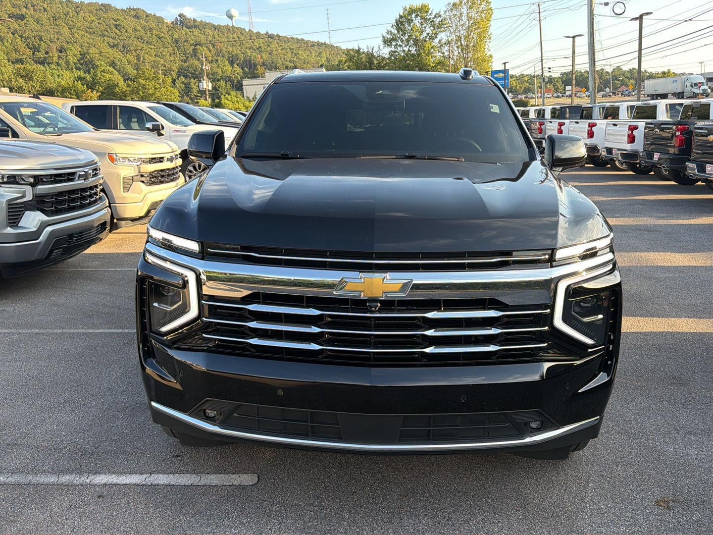 2025 Chevrolet Suburban LT