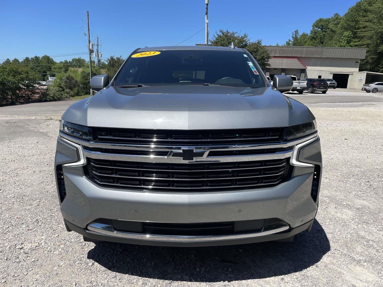 2023 Chevrolet Suburban LT