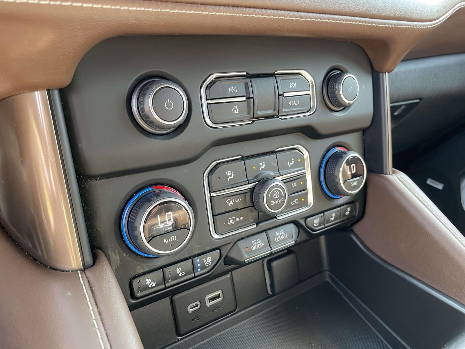 2022 Chevrolet Suburban High Country