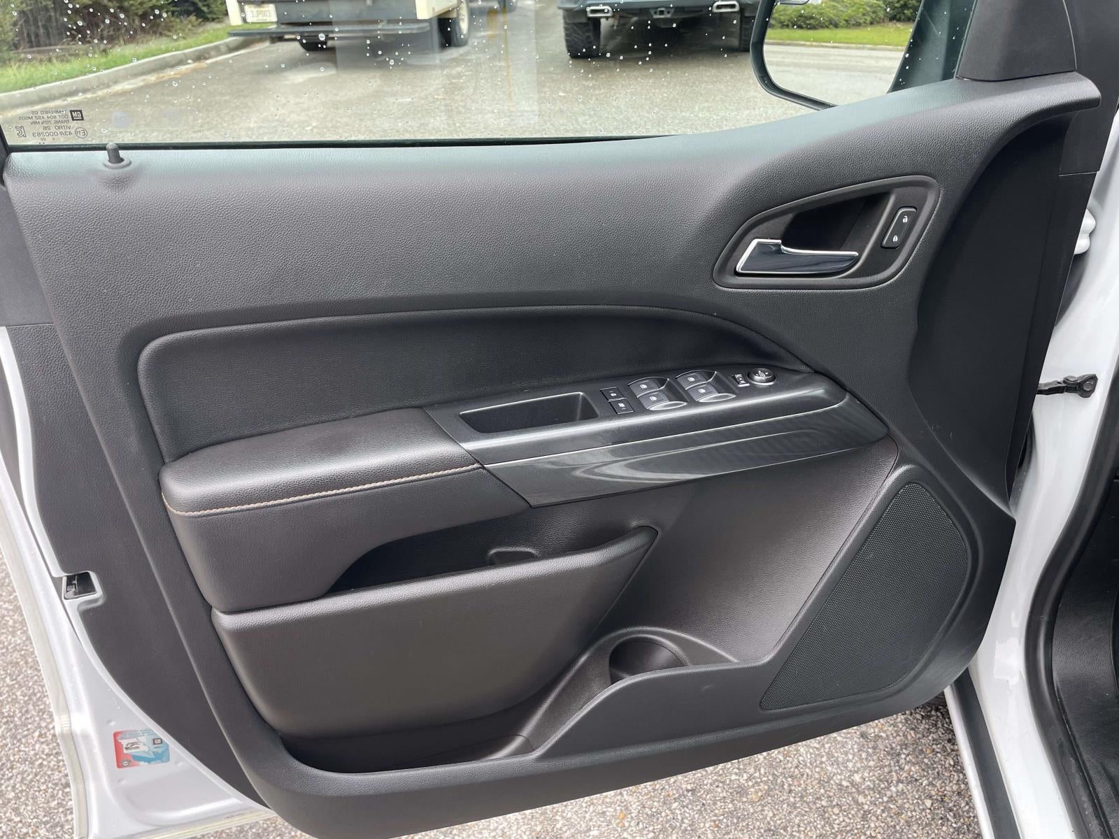 2022 GMC Canyon 4WD AT4 w/Cloth