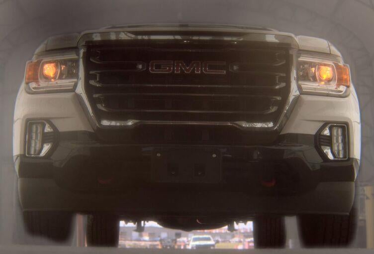 2022 GMC Canyon 4WD AT4 w/Cloth