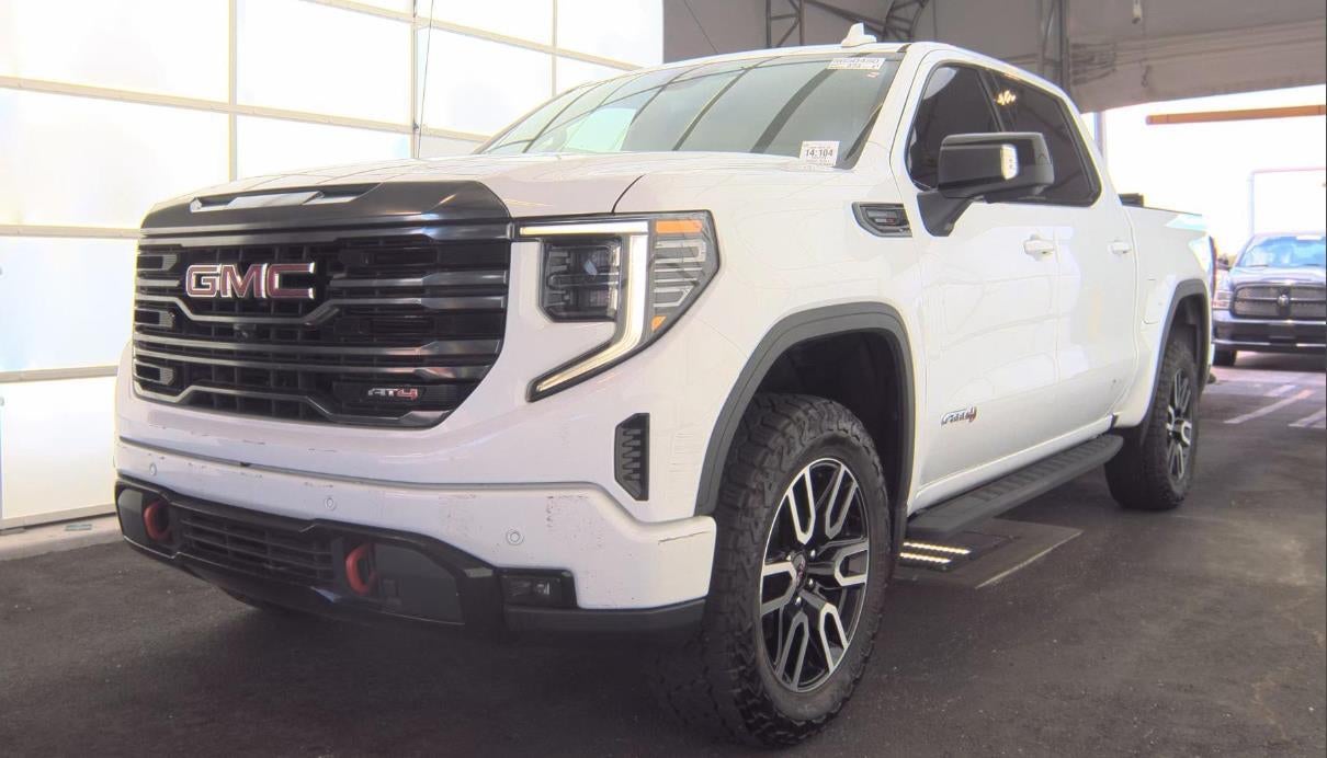 2023 GMC Sierra 1500 AT4