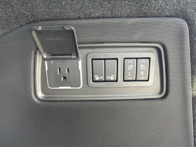 2023 Cadillac Escalade 4WD Sport Platinum