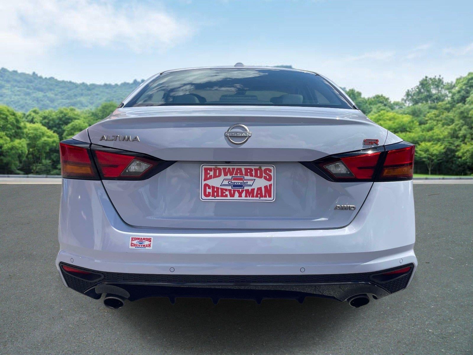 2025 Nissan Altima SR