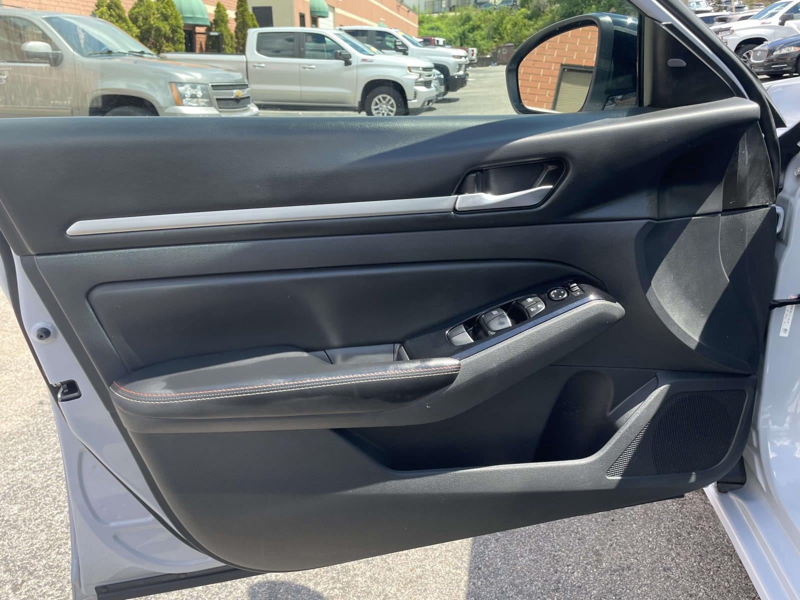 2025 Nissan Altima SR