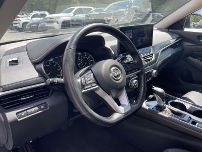 2025 Nissan Altima SR