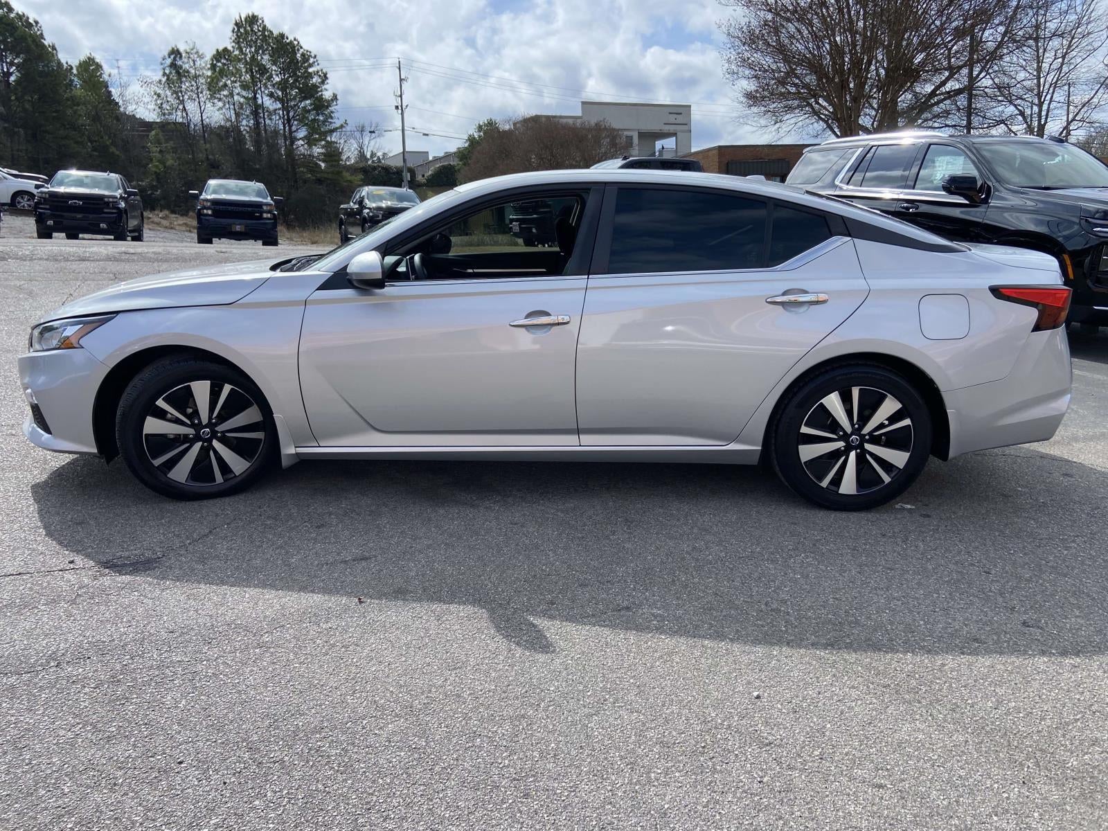 2022 Nissan Altima 2.5 SV