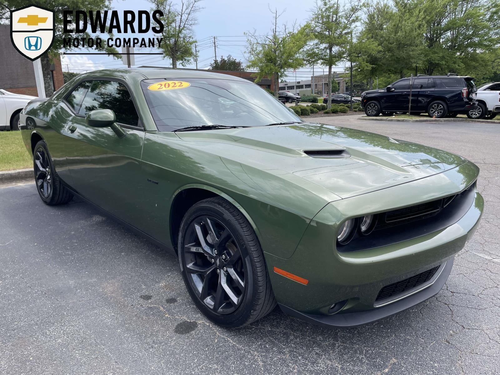 2022 Dodge Challenger SXT Auto's photo