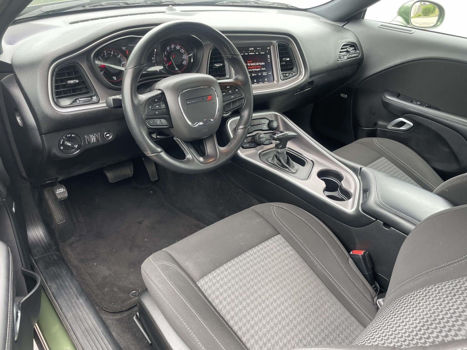 2022 Dodge Challenger SXT