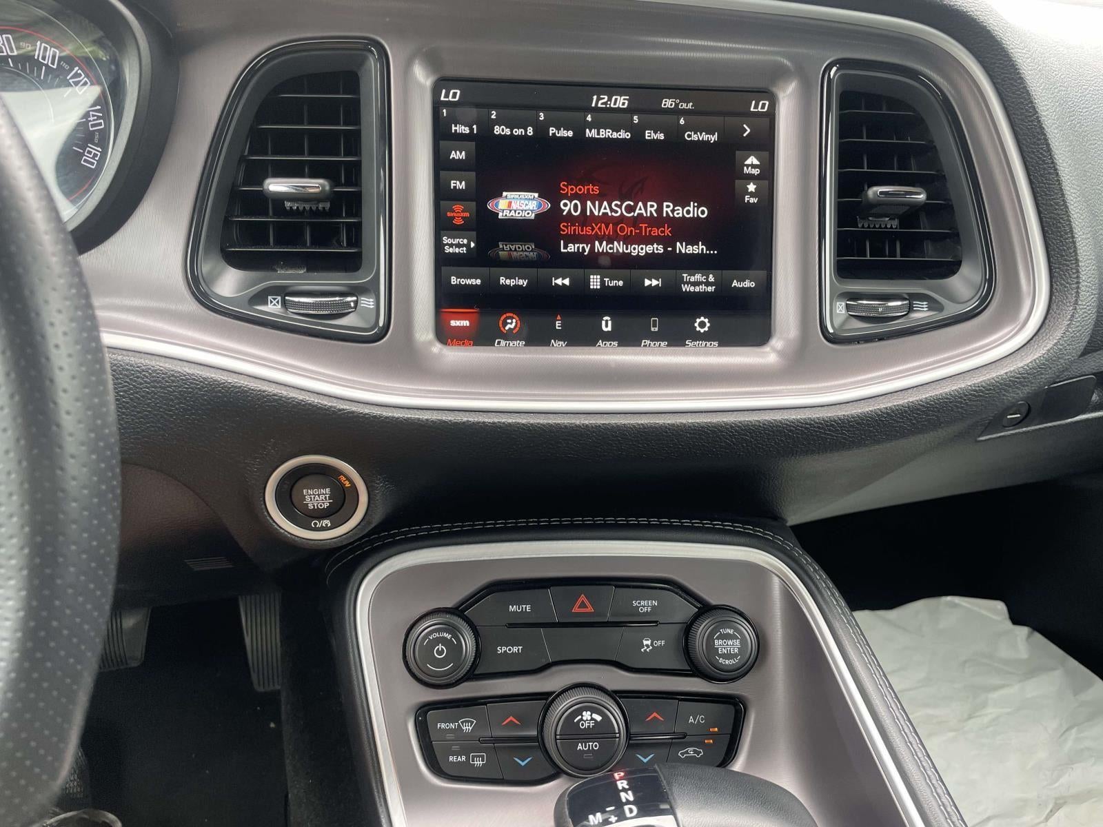 2022 Dodge Challenger SXT