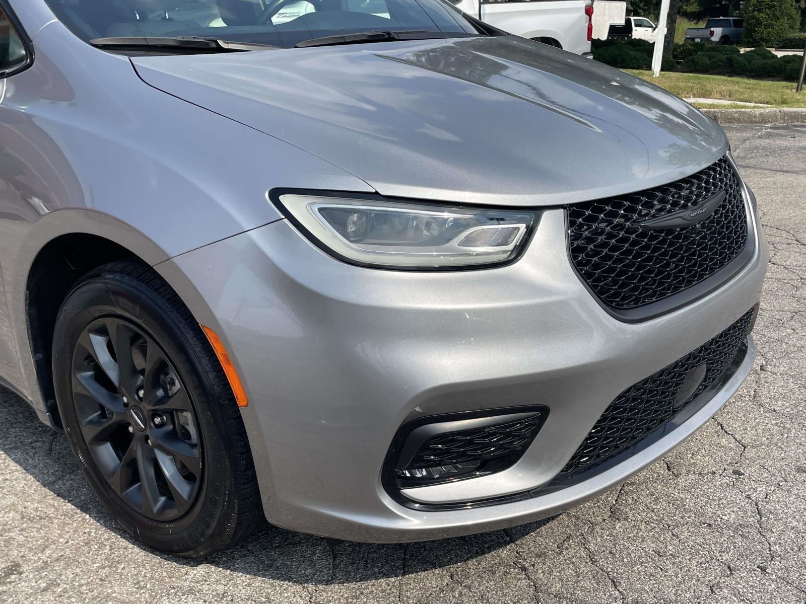 2021 Chrysler Pacifica Touring