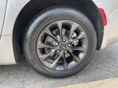 2021 Chrysler Pacifica Touring