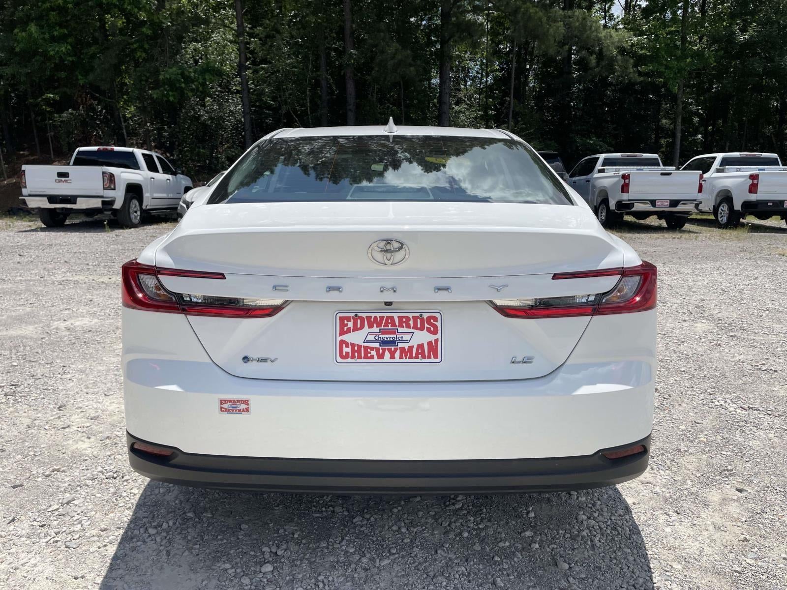 2025 Toyota Camry LE