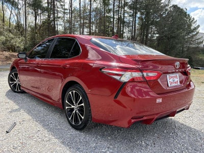 2020 Toyota Camry SE