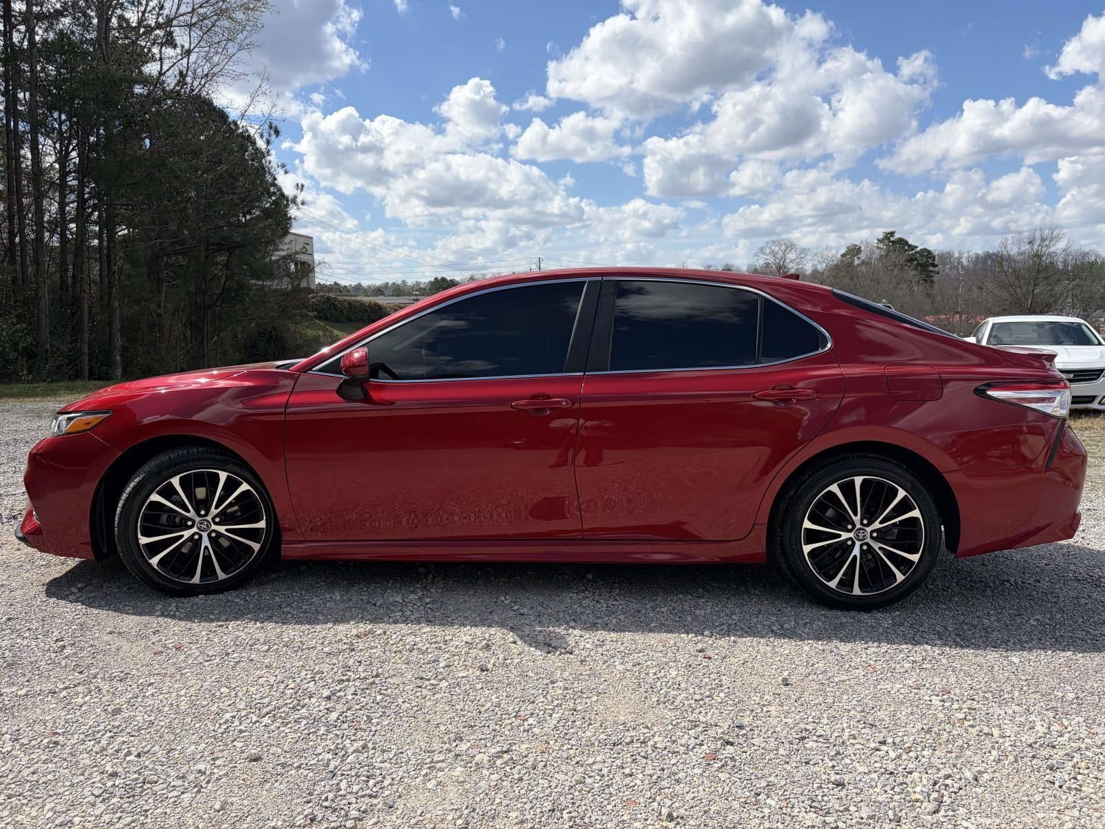 2020 Toyota Camry SE