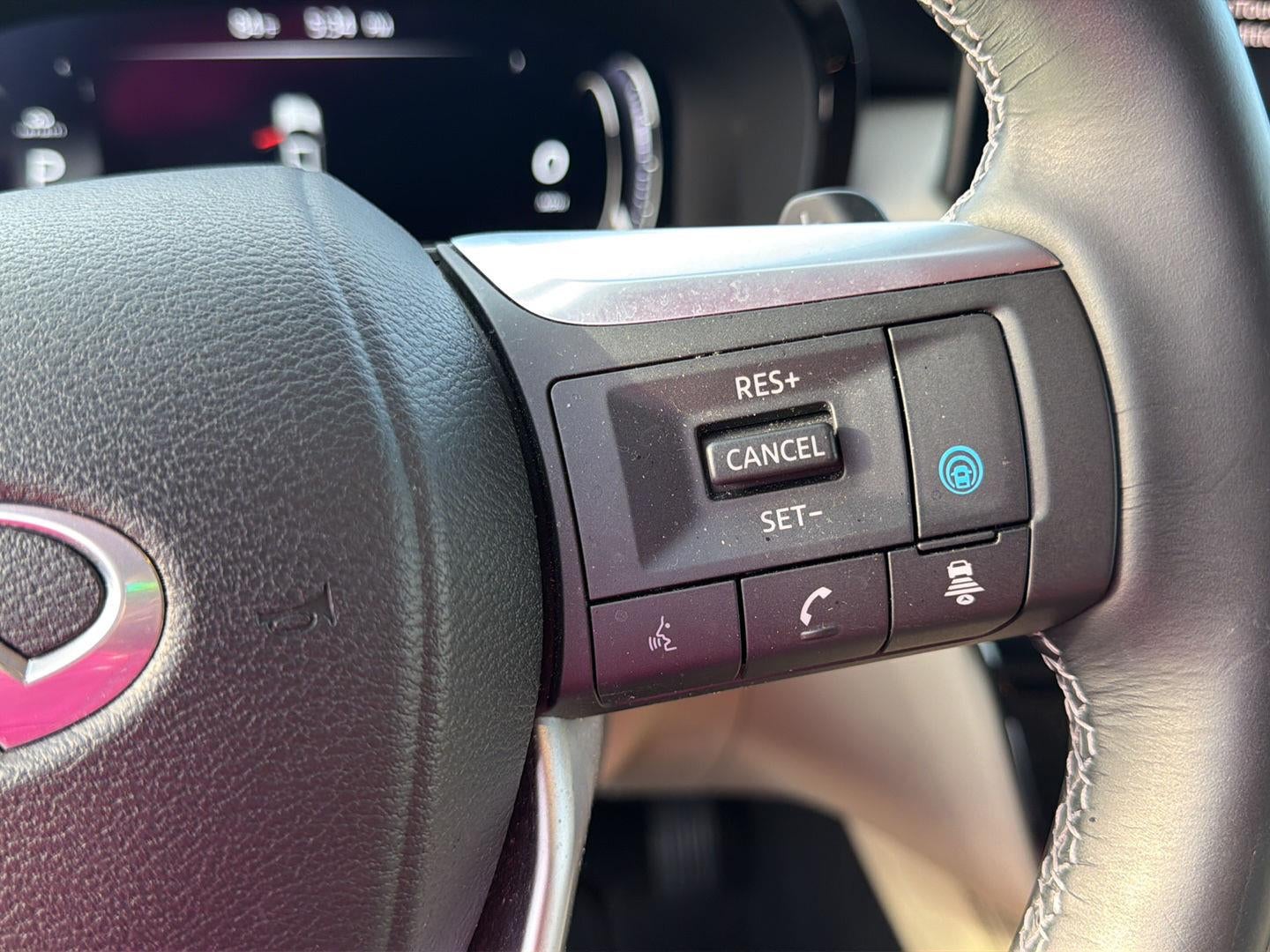 2023 INFINITI QX60 SENSORY
