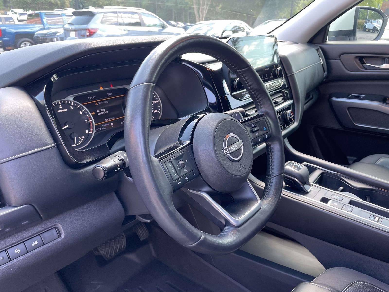 2022 Nissan Pathfinder SL